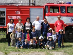 582470_365784170148750_345952837_n