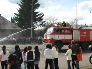 577177_177146782407197_100003356301713_243745_1172681442_n