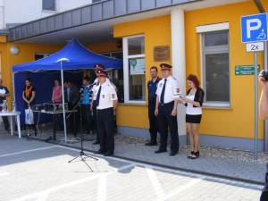 302057_509002492493583_1352755761_n