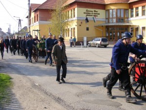 526477_508997972494035_204809064_n