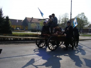 65639_508998145827351_887415871_n