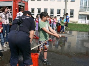 922950_138319406352415_1723047511_n