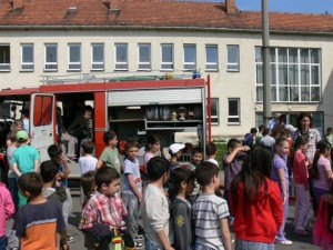 936994_138319699685719_944838121_n