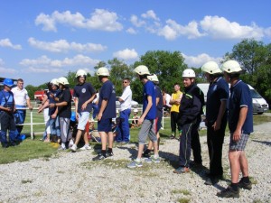 942877_517536398306859_1999050857_n