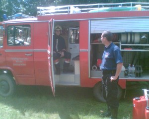 972981_584944681538673_346622680_n