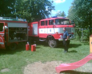 973814_584944641538677_2008175613_n