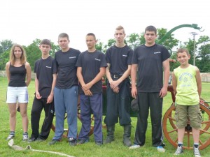 996733_140638126136976_252855275_n